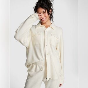 NWT Victoria’s Secret PINK reversible shacket